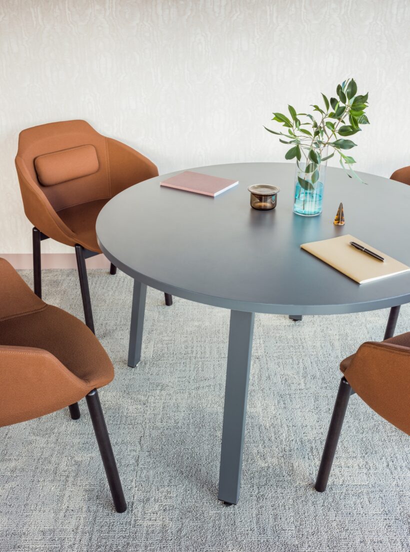 meeting tables ogi_a (5)
