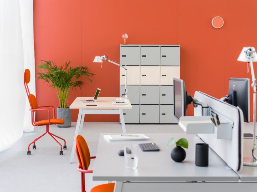 worksation desk ogi_m mdd